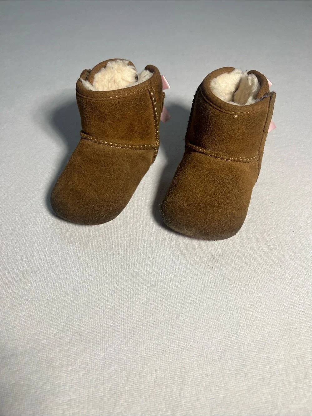 UGG Baby Jesse Bow II Chestnut Suede Booties Size 2/3 (6-12 Months)